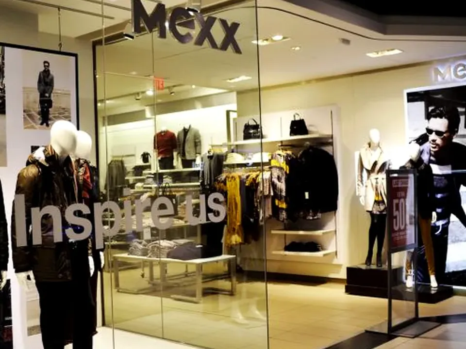 Retail Store Operations and Service Excellence